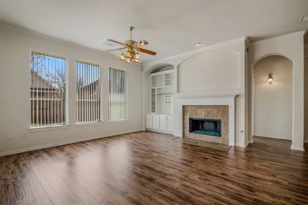 $389,000 | 34 Sovereign Way, Conroe, TX 77384