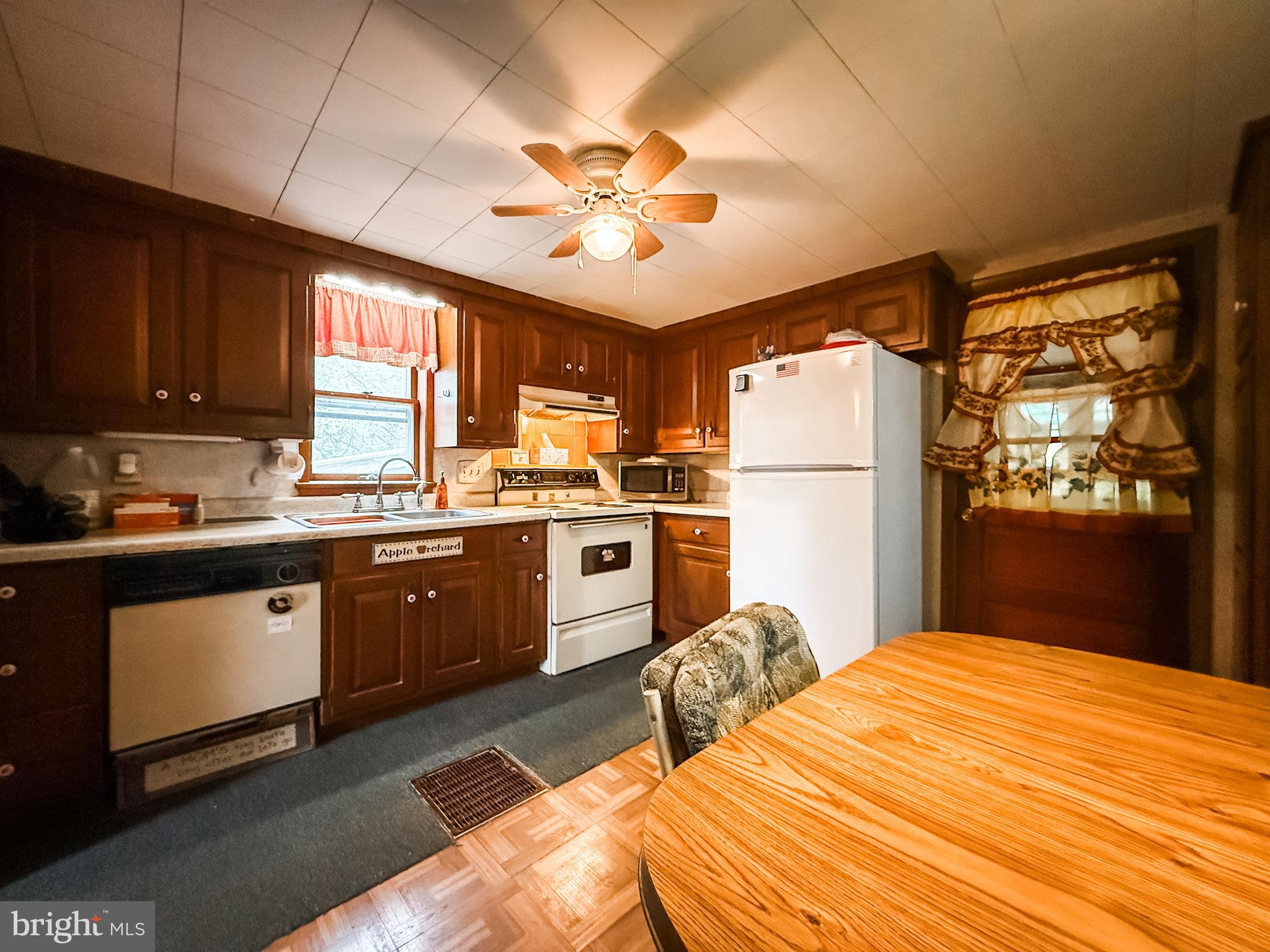 12600 Vale Summit Road Southwest Frostburg, MD 21532 - Photo 4 of 22