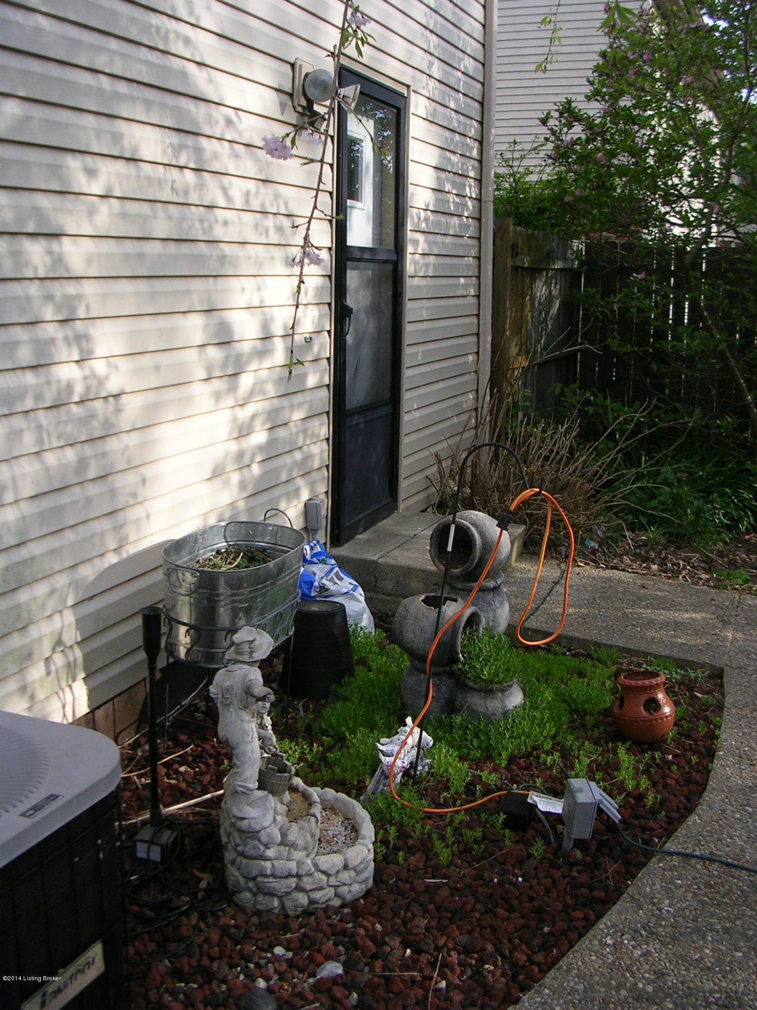 269 Western Road Louisville, KY 40229 - Photo 8 of 17 DSCN2400