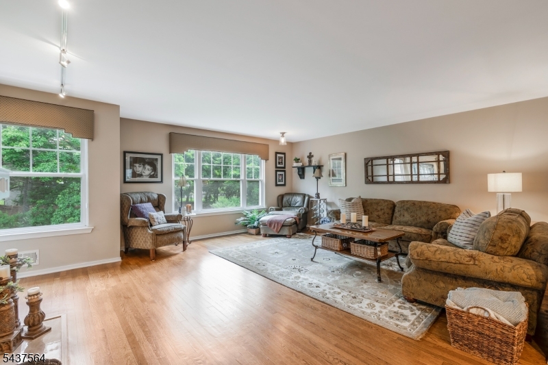 198 Crestview Road Bridgewater, NJ 08807 - Photo 14 of 28