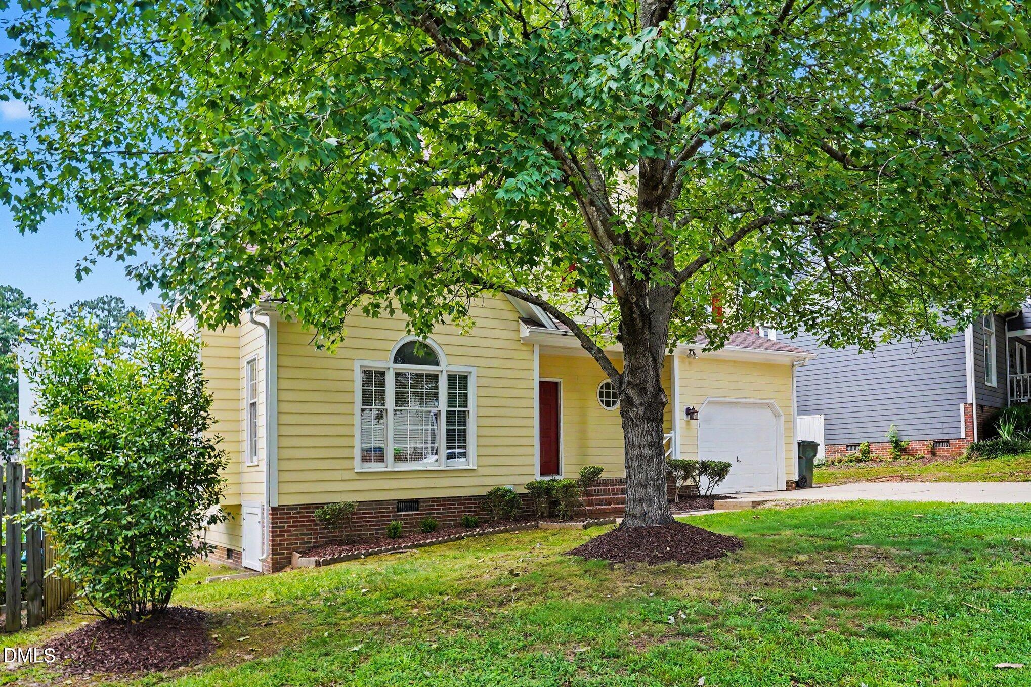 5524 Edgebury Road Raleigh, NC 27613 - Photo 3 of 25 3