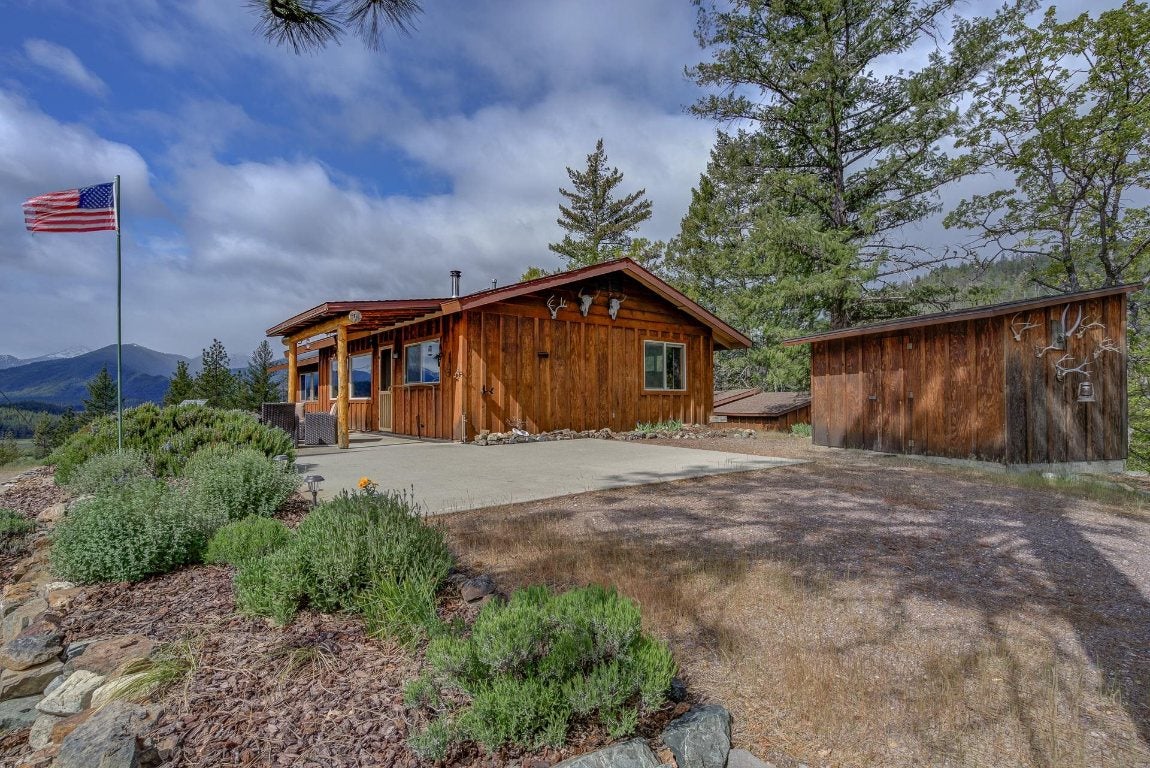 6219 Scott River Road Fort Jones, CA 96032 - Photo 1 of 38 Gallery Image 1