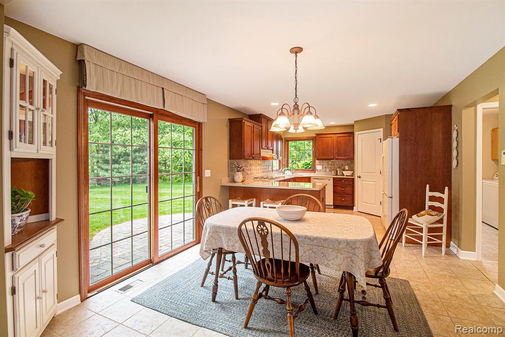 10355 Deer Ridge Trail Holly, MI 48442 - Photo 8 of 39 Gallery Image 8