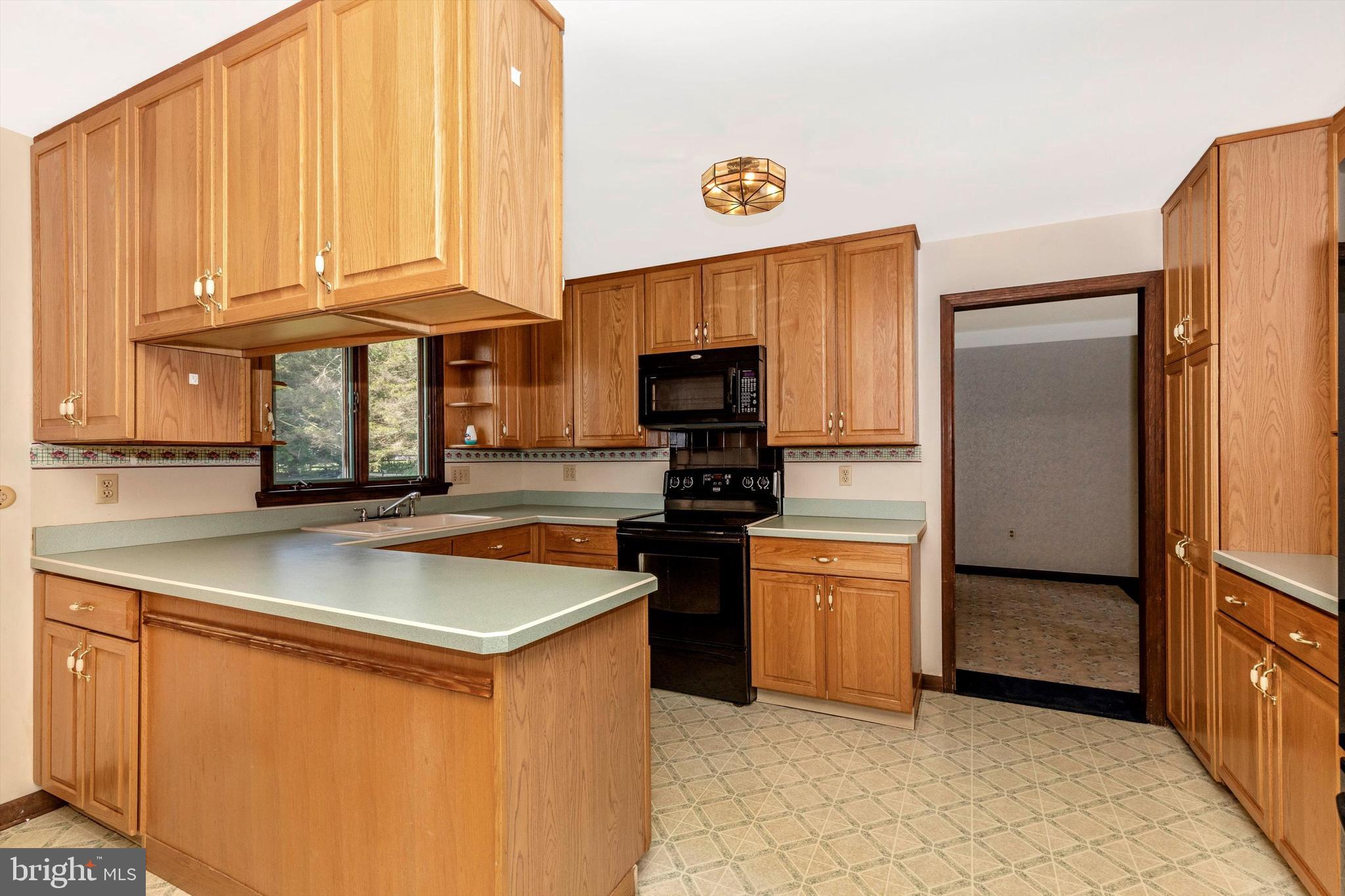 136 Union Road Coatesville, PA 19320 - Photo 23 of 71 kitchen