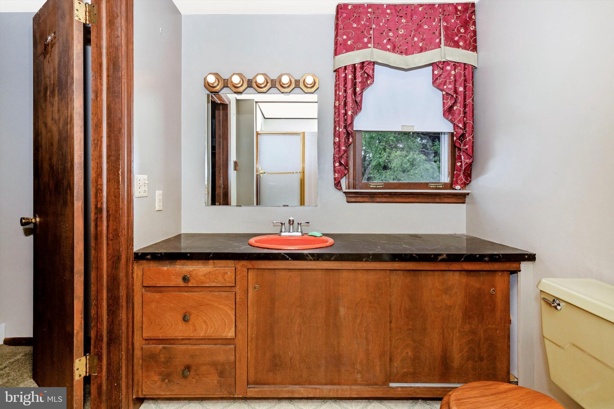 136 Union Road Coatesville, PA 19320 - Photo 42 of 71 master bath