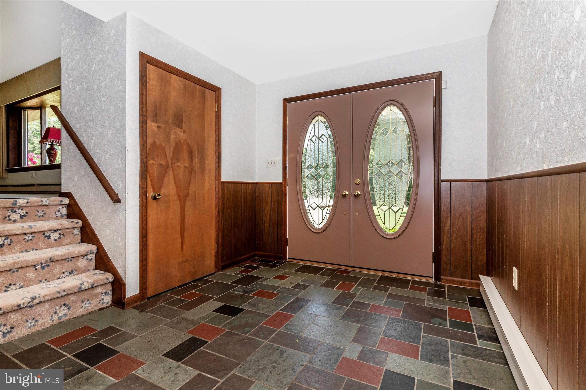 136 Union Road Coatesville, PA 19320 - Photo 8 of 71 foyer