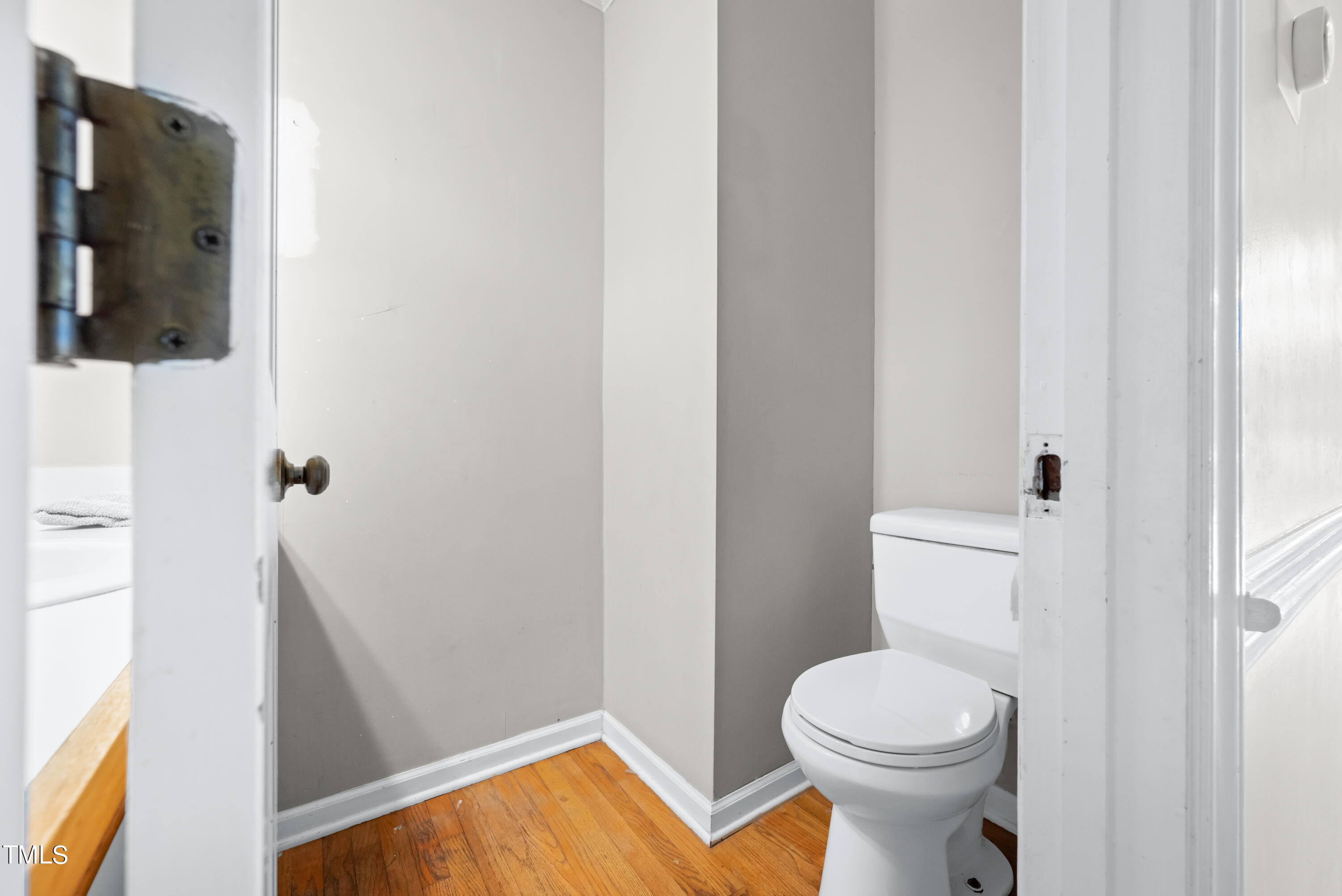 2725 Scottsdale Lane Raleigh, NC 27613 - Photo 29 of 31 Half Bath
