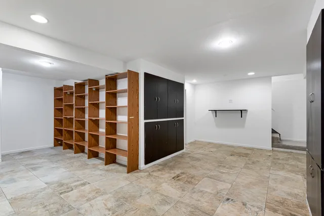 $443,000 | 3290 Johnsbury Court, Aurora, IL 60504