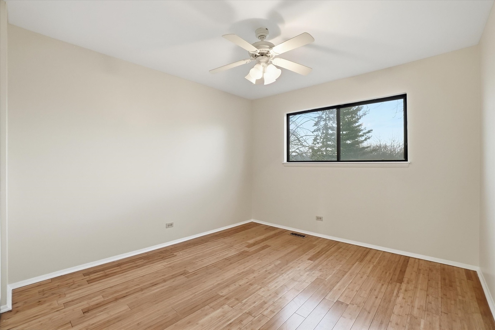 413 Buffalo Trail Wheeling, IL 60090 - Photo 14 of 30