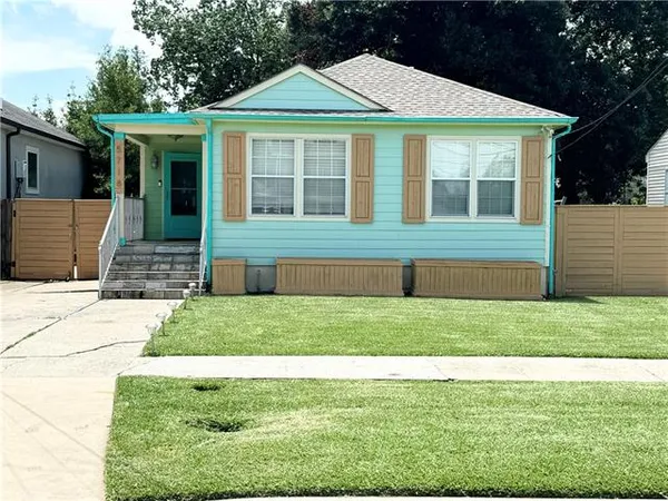 $950 | 5718 Vermillion Boulevard, Unit B, New Orleans, LA 70122