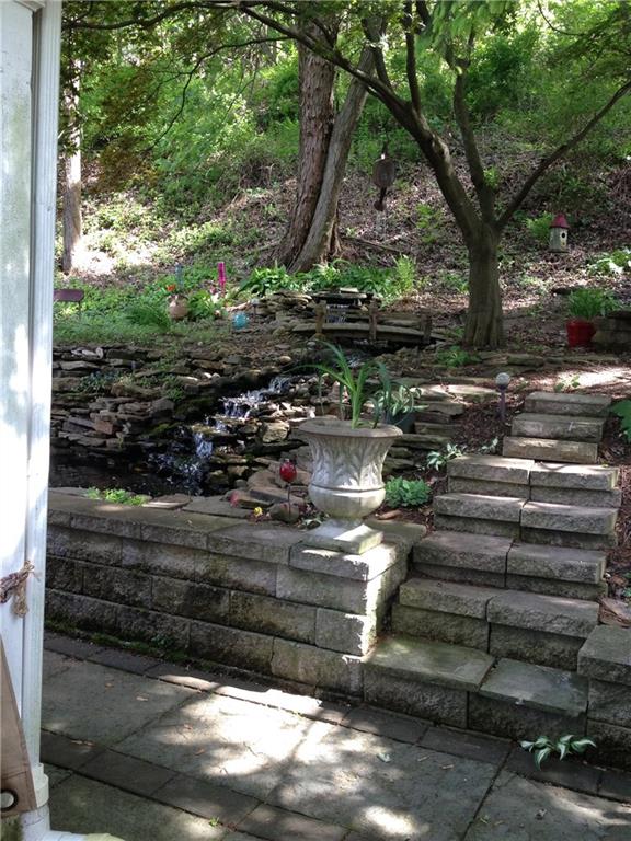 924 Roland Road Pittsburgh, PA 15221 - Photo 18 of 23 Gallery Image 18