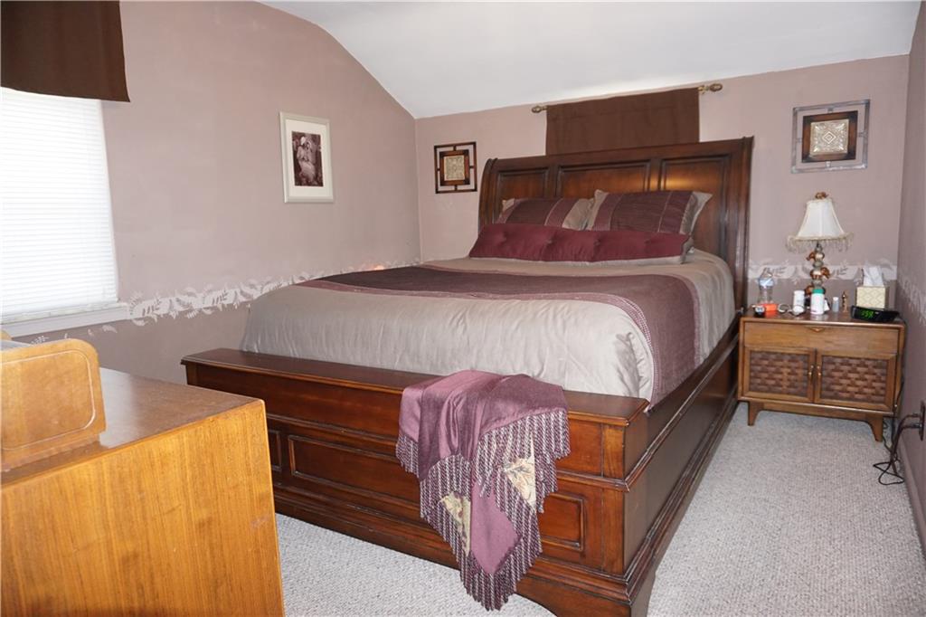 924 Roland Road Pittsburgh, PA 15221 - Photo 10 of 23 Cozy Master Bedroom room