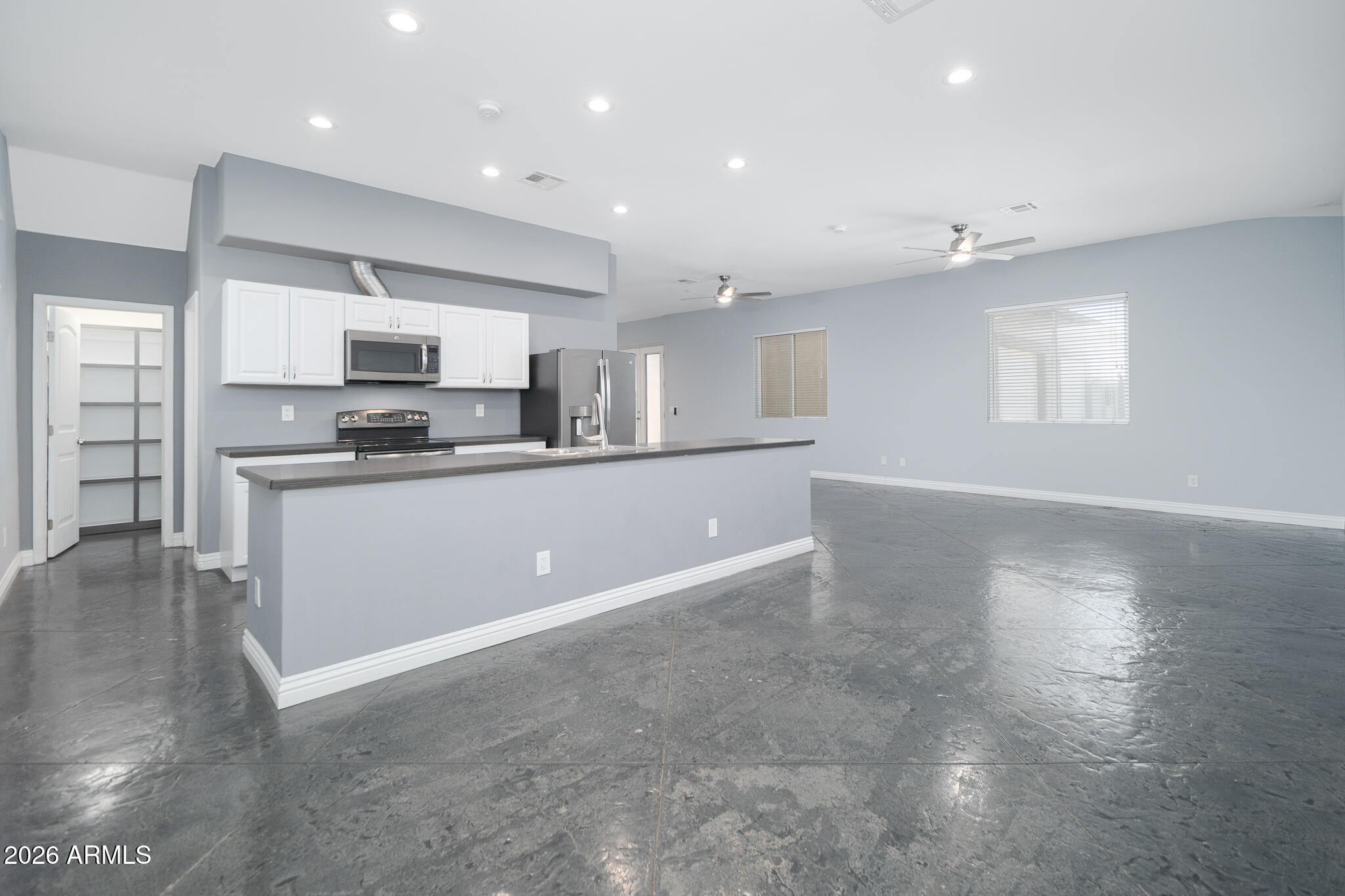 12945 West Varney Road El Mirage, AZ 85335 - Photo 16 of 70 KITCHEN