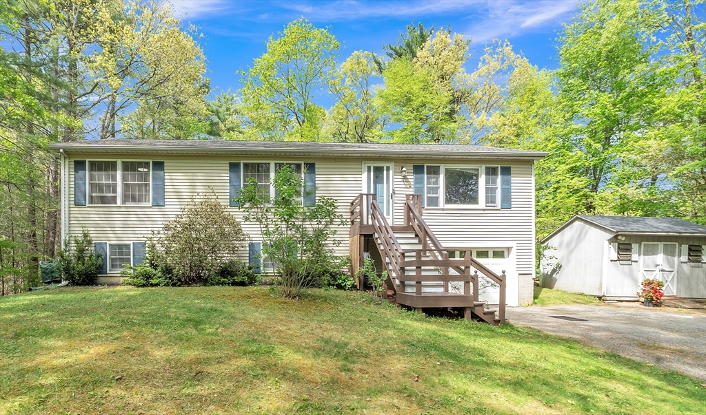 10 Vinton Road Sturbridge, MA 01566 - Photo 1 of 33