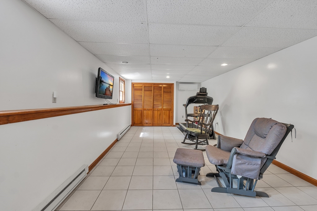 10 Vinton Road Sturbridge, MA 01566 - Photo 19 of 33