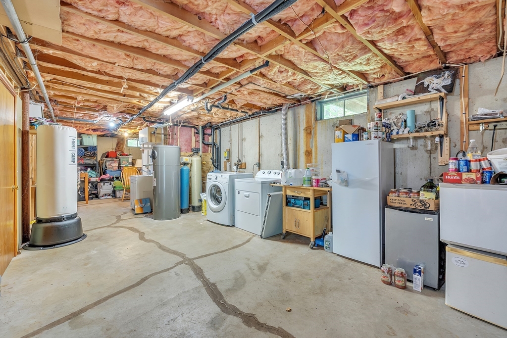 10 Vinton Road Sturbridge, MA 01566 - Photo 24 of 33