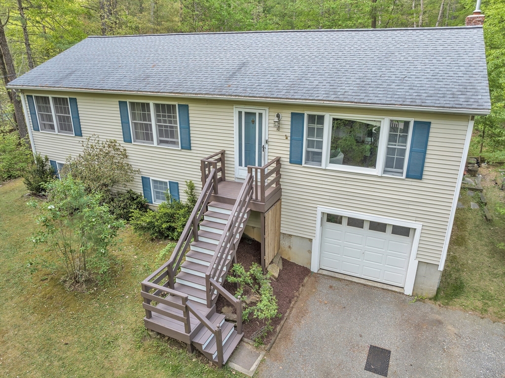 10 Vinton Road Sturbridge, MA 01566 - Photo 3 of 33