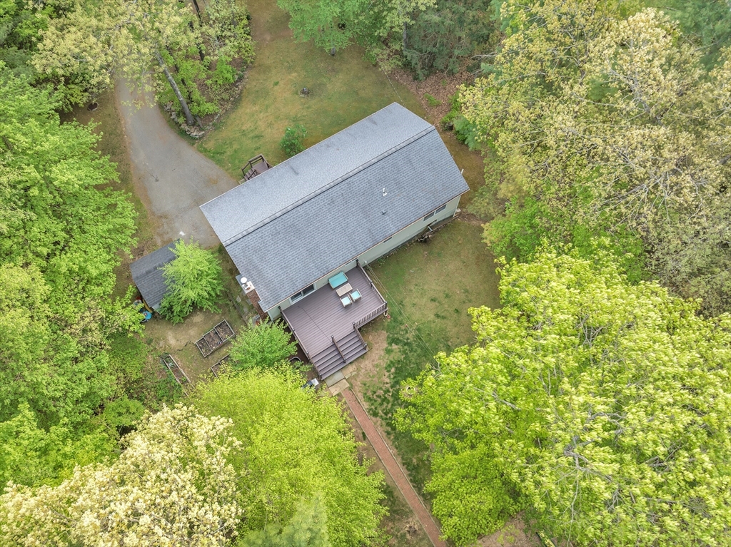 10 Vinton Road Sturbridge, MA 01566 - Photo 31 of 33