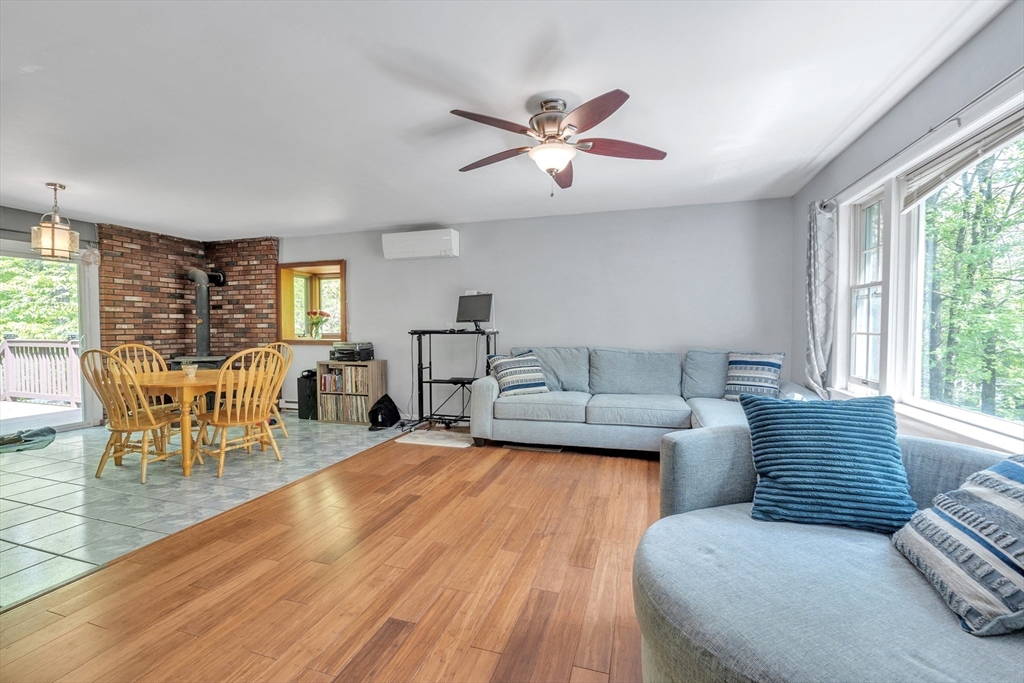 10 Vinton Road Sturbridge, MA 01566 - Photo 10 of 33