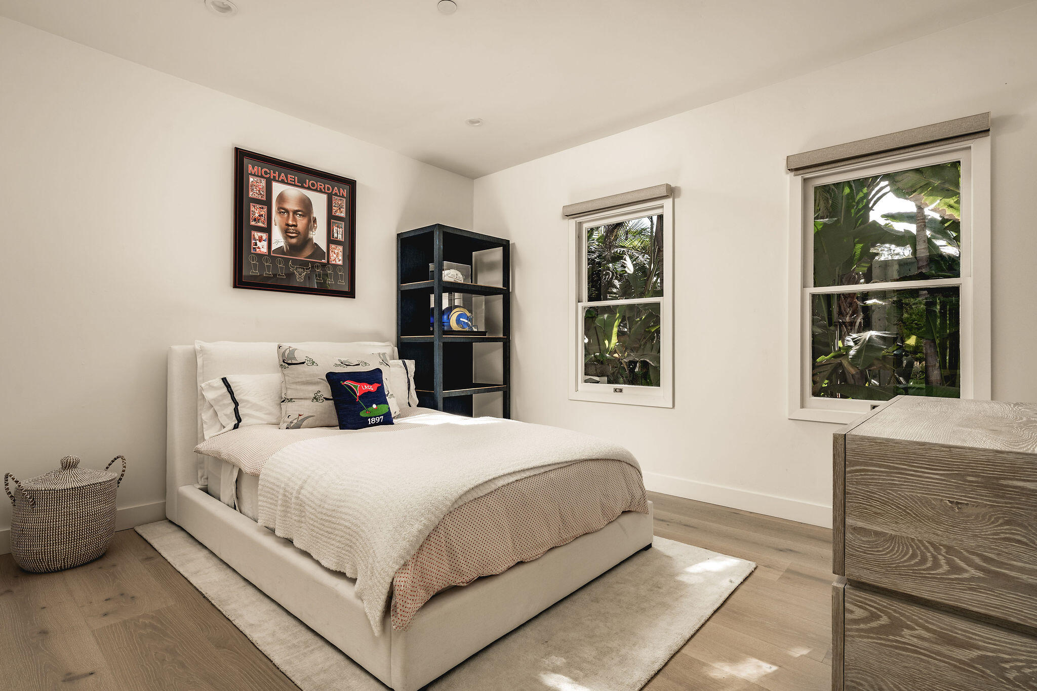 145 Butterfly Lane Montecito, CA 93108 - Photo 20 of 58 JG-145Butterefly-newinterior2-15