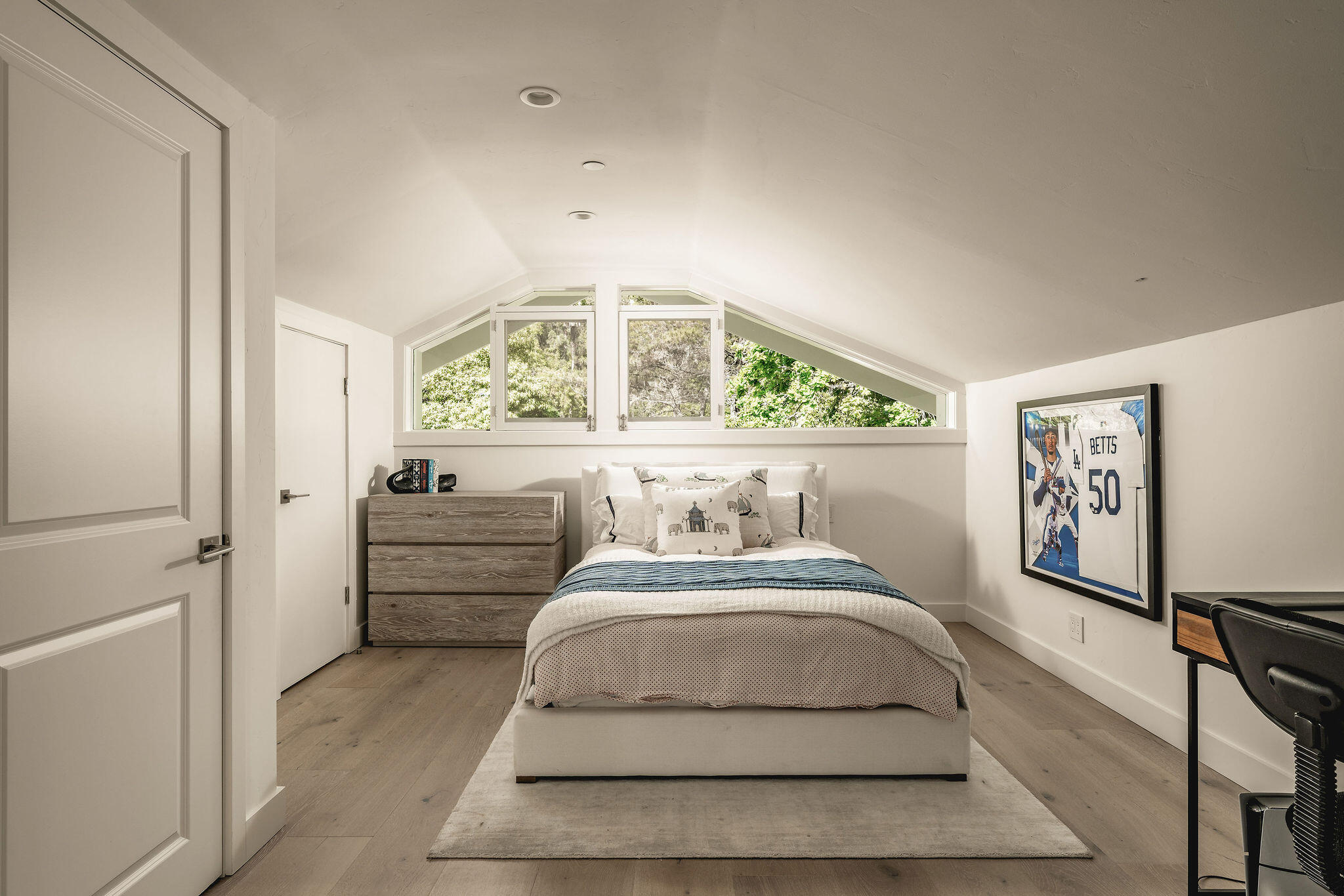 145 Butterfly Lane Montecito, CA 93108 - Photo 22 of 58 JG-145Butterefly-newinterior2-18