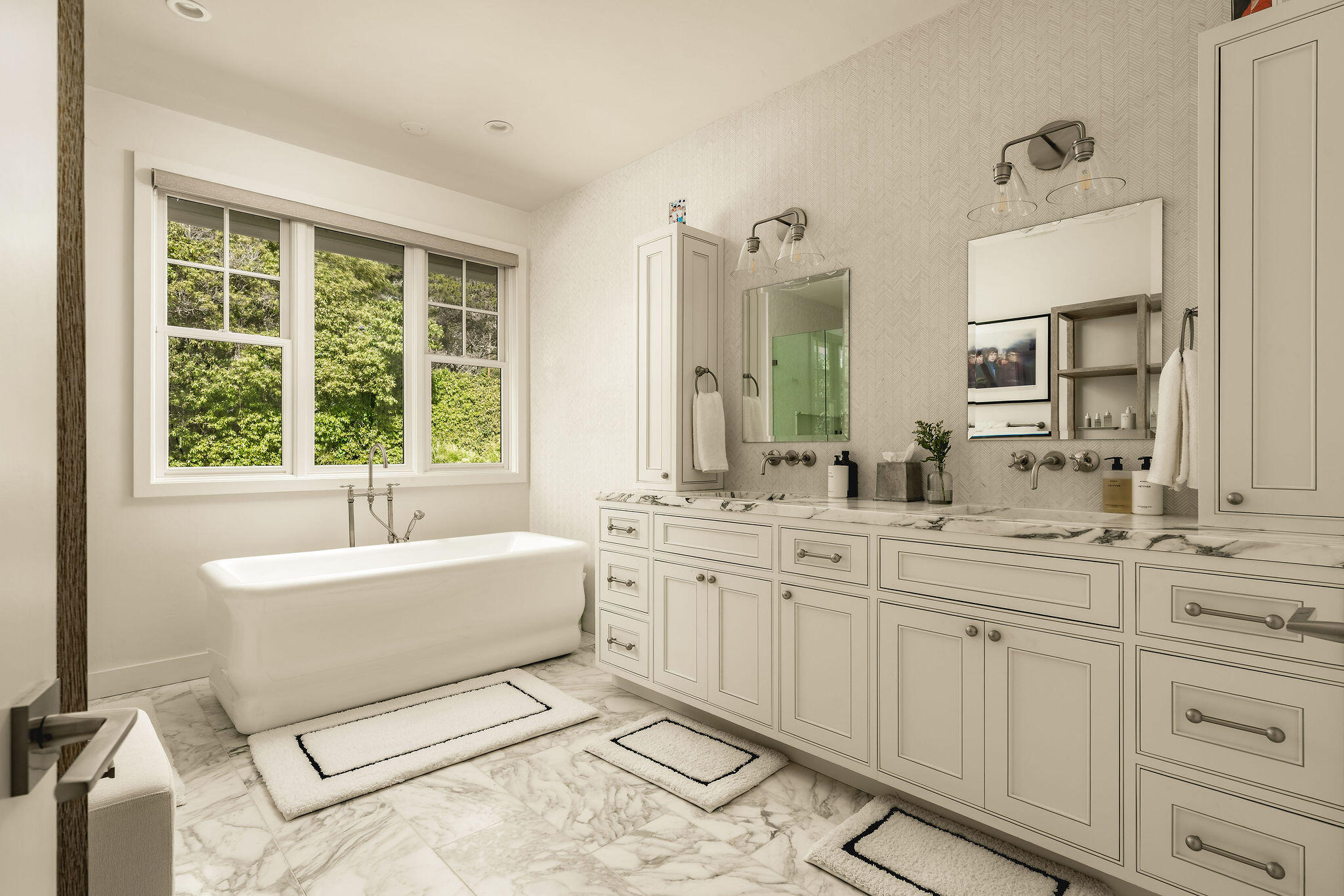 145 Butterfly Lane Montecito, CA 93108 - Photo 29 of 58 JG-145Butterefly-newinterior2-26