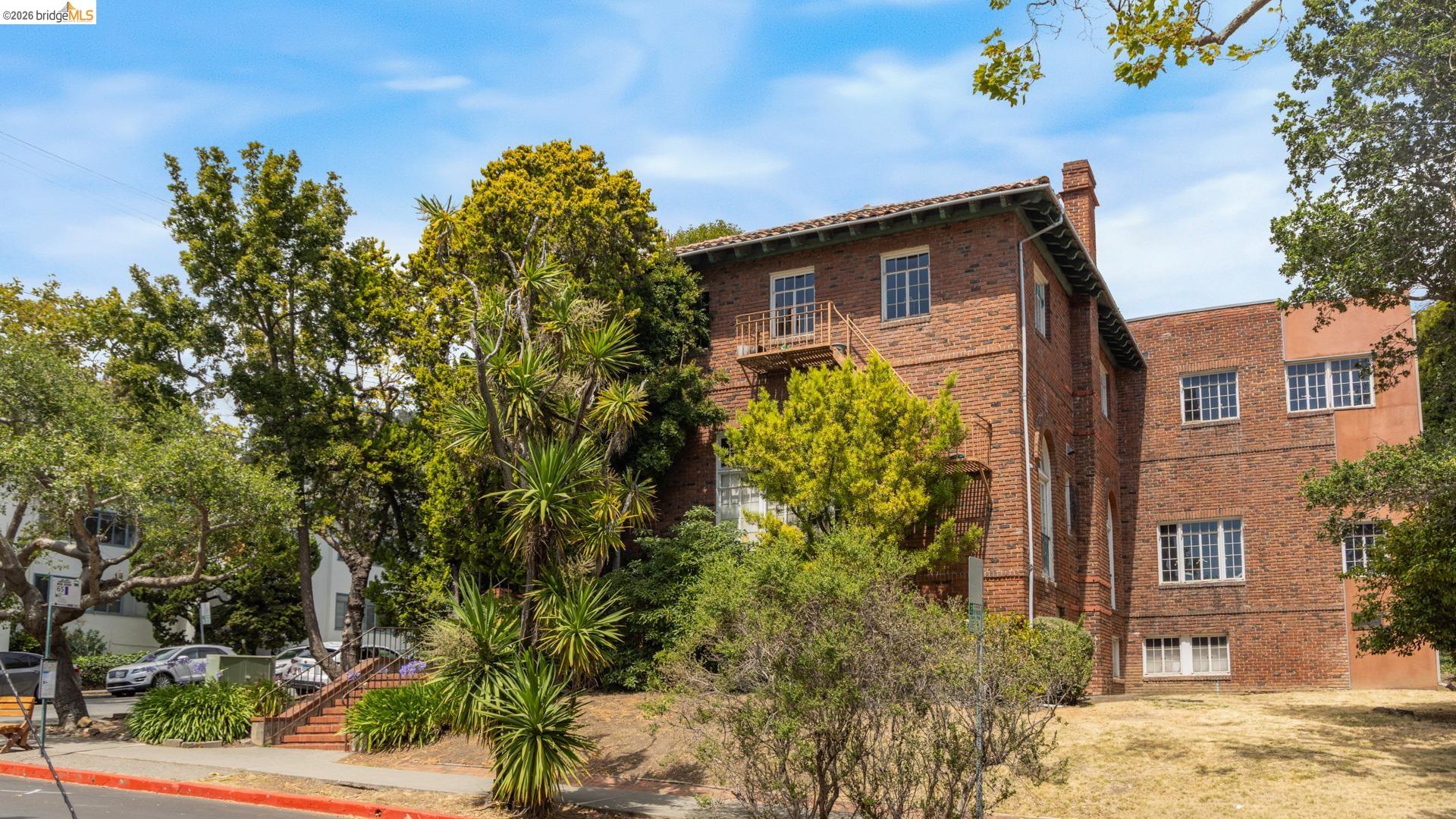 2510 Le Conte Avenue Berkeley, CA 94709 - Photo 1 of 39