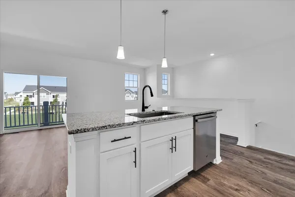 $2,650 | 4303 Chelsea Mnr Circle, Aurora, IL 60504