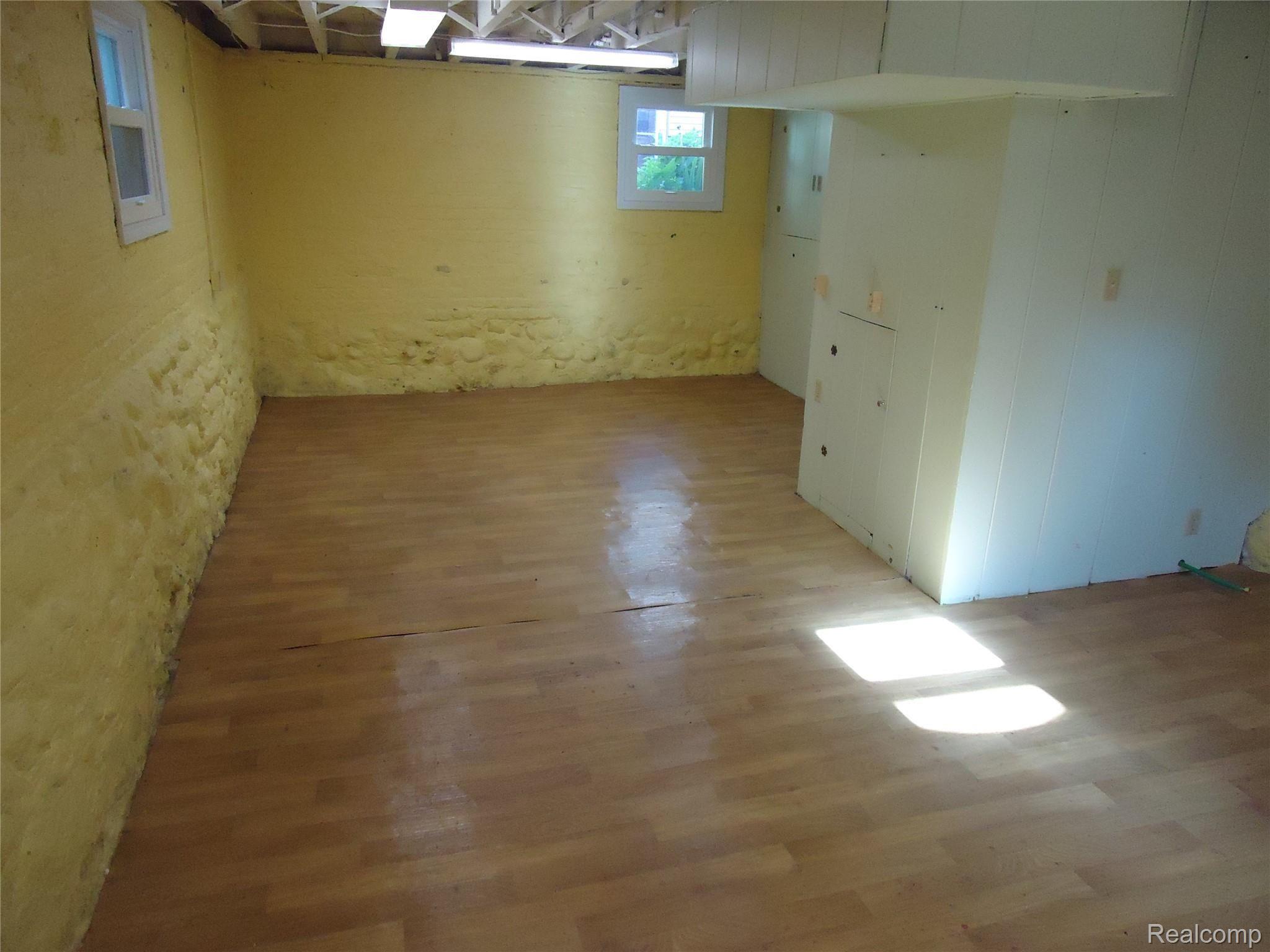 1910 6th Street Bay City, MI 48708 - Photo 58 of 66 DSC07636.JPG