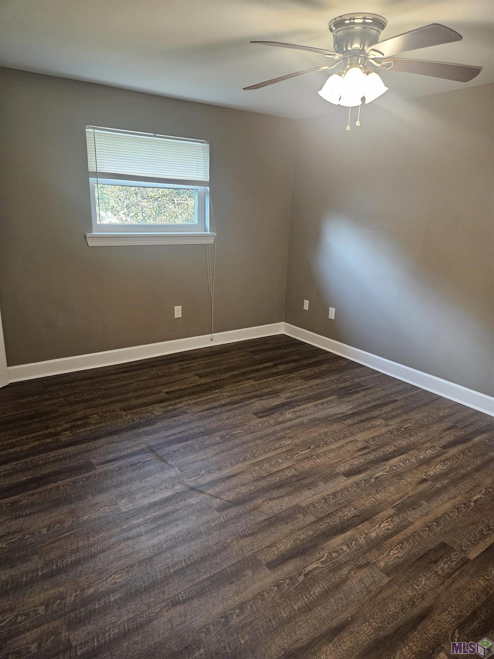 8715 Scenic Highway Baton Rouge, LA 70807 - Photo 5 of 9