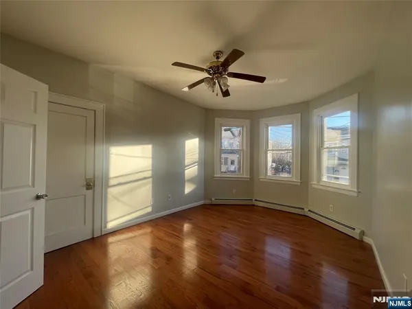 $2,400 | 51 Wilson Avenue, Unit 1L, Kearny, NJ 07032