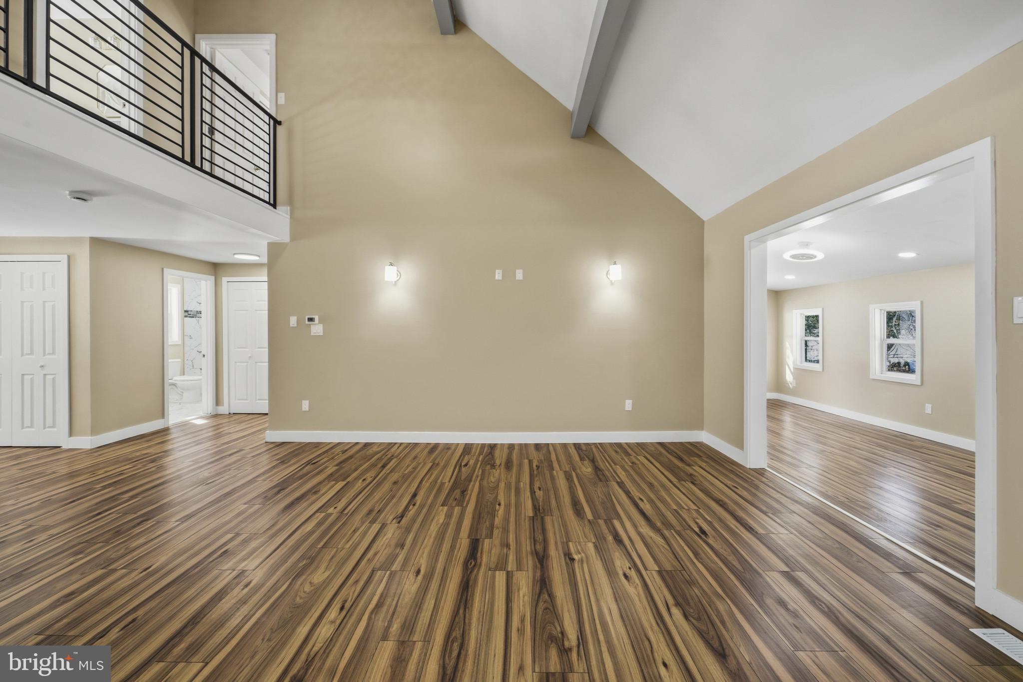 46 Trenton Avenue Clementon, NJ 08021 - Photo 10 of 27 Living Room