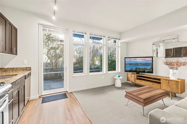 $315,000 | 15100 6th Avenue Southwest, Unit 312, Burien, WA 98166