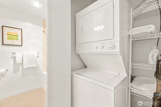 $315,000 | 15100 6th Avenue Southwest, Unit 312, Burien, WA 98166