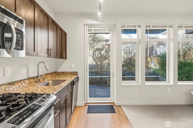 $315,000 | 15100 6th Avenue Southwest, Unit 312, Burien, WA 98166