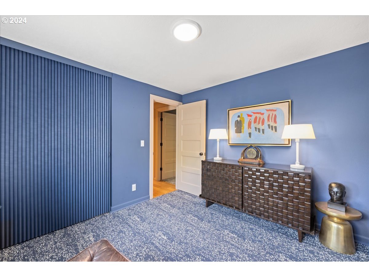 4432 Northwest Barnes Road Portland, OR 97210 - Photo 19 of 36