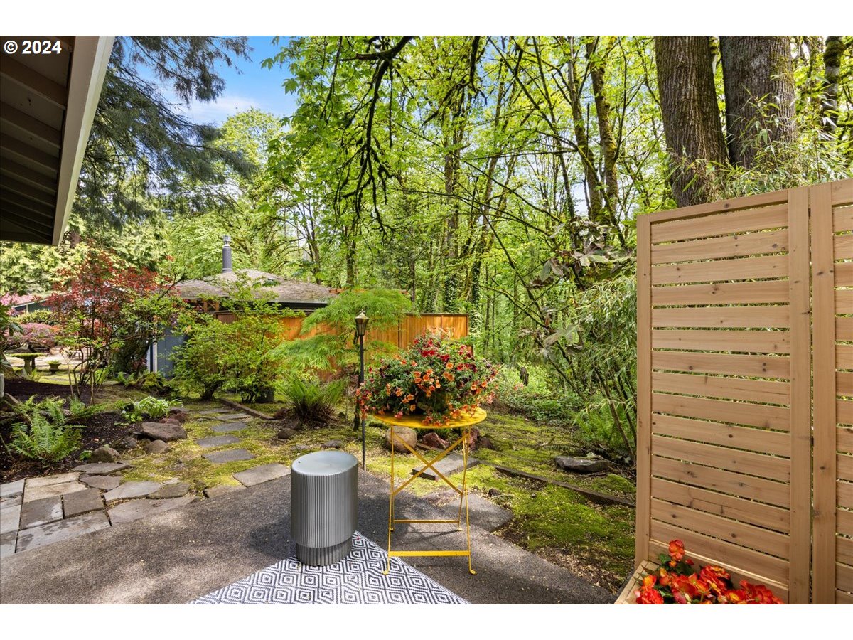 4432 Northwest Barnes Road Portland, OR 97210 - Photo 28 of 36