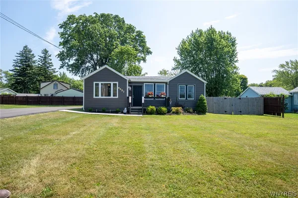 $179,900 | 6657 Wellington Drive, Evans, NY 14047