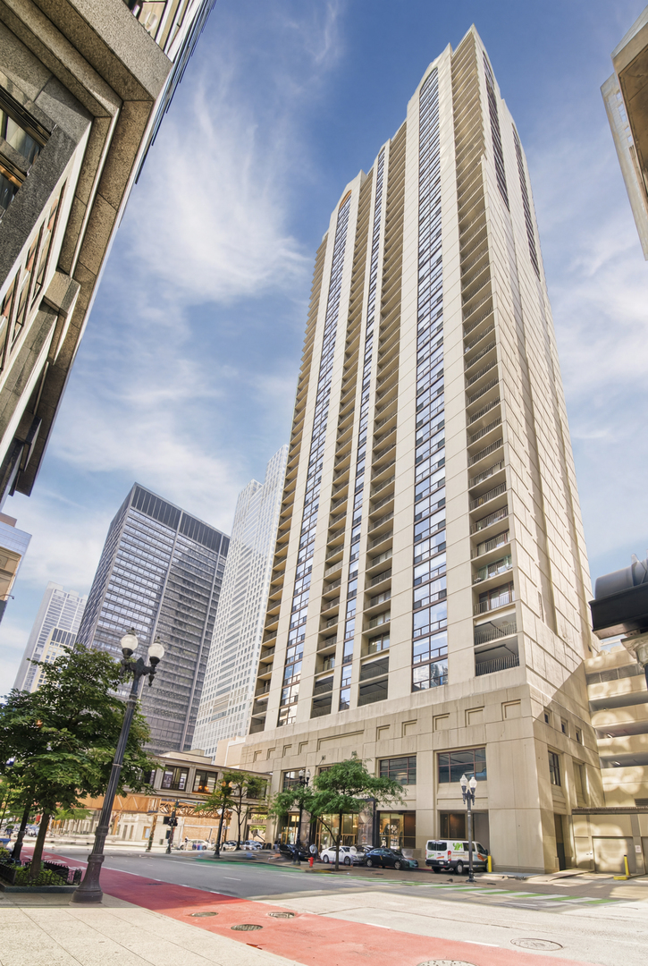 200 North Dearborn Street, Unit 1007 Chicago, IL 60601 - Photo 1 of 1