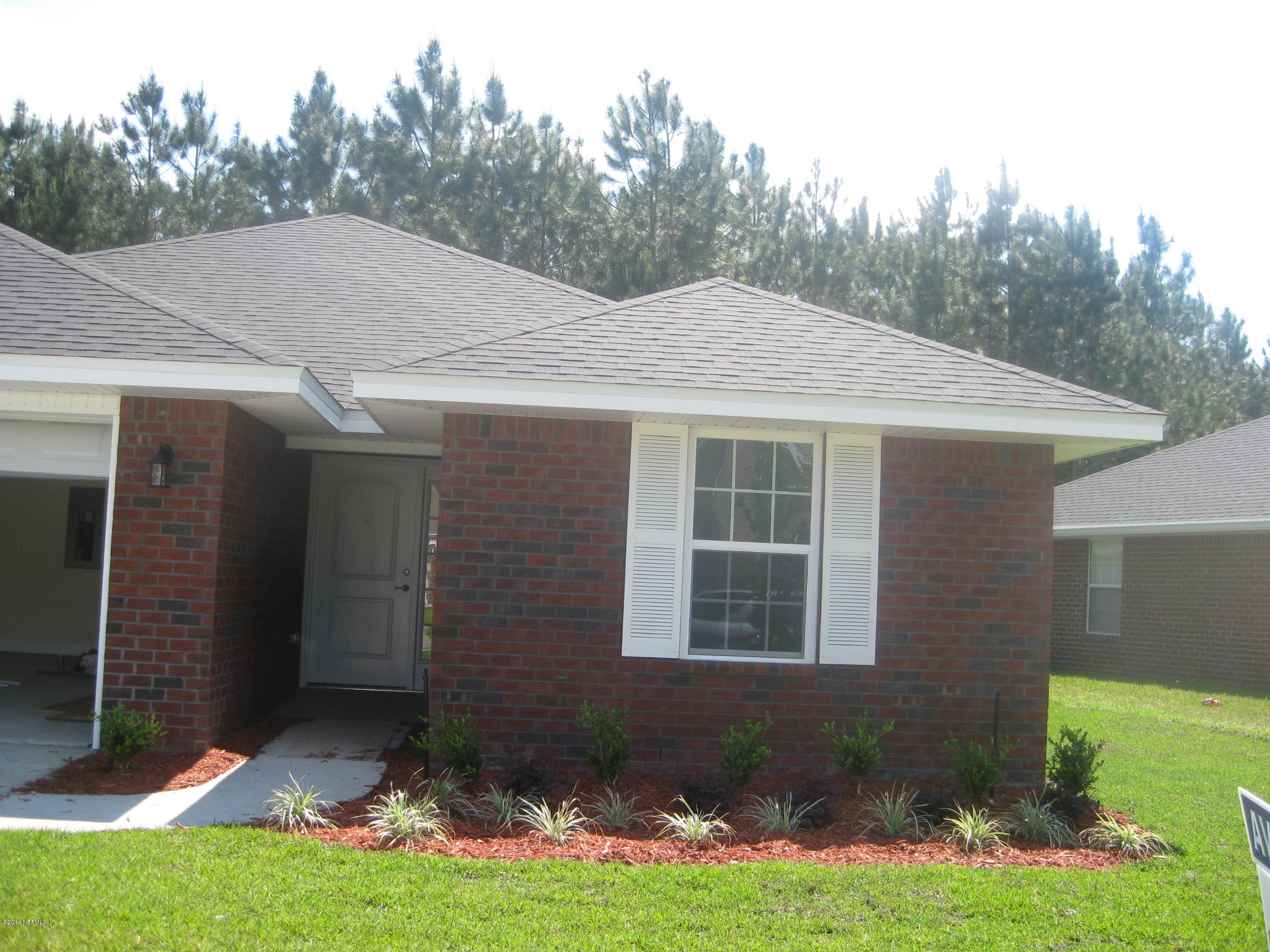 5908 Round Table Road Jacksonville, FL 32254 - Photo 2 of 23 front right w/ landscaping