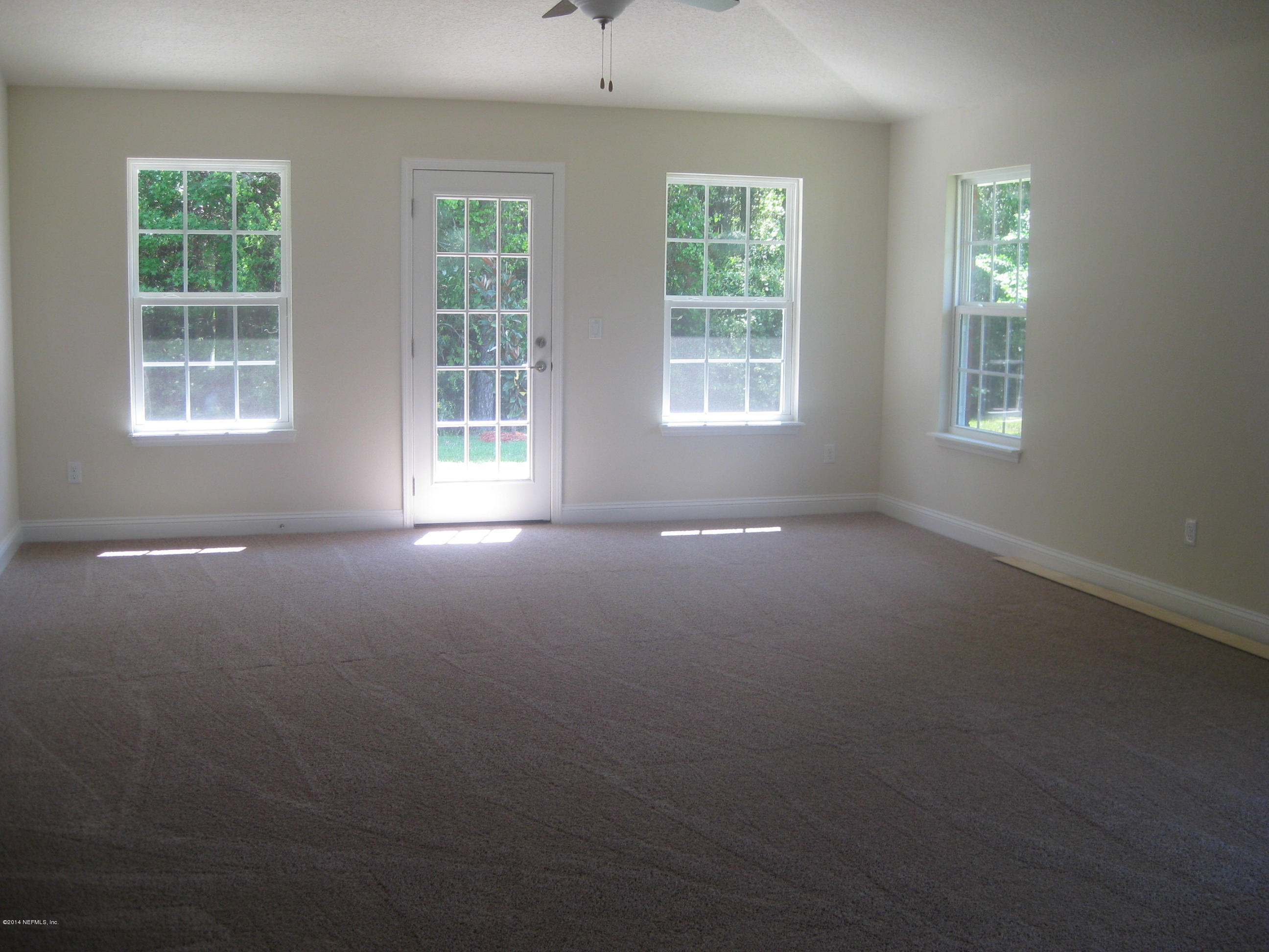 5908 Round Table Road Jacksonville, FL 32254 - Photo 5 of 23 living room