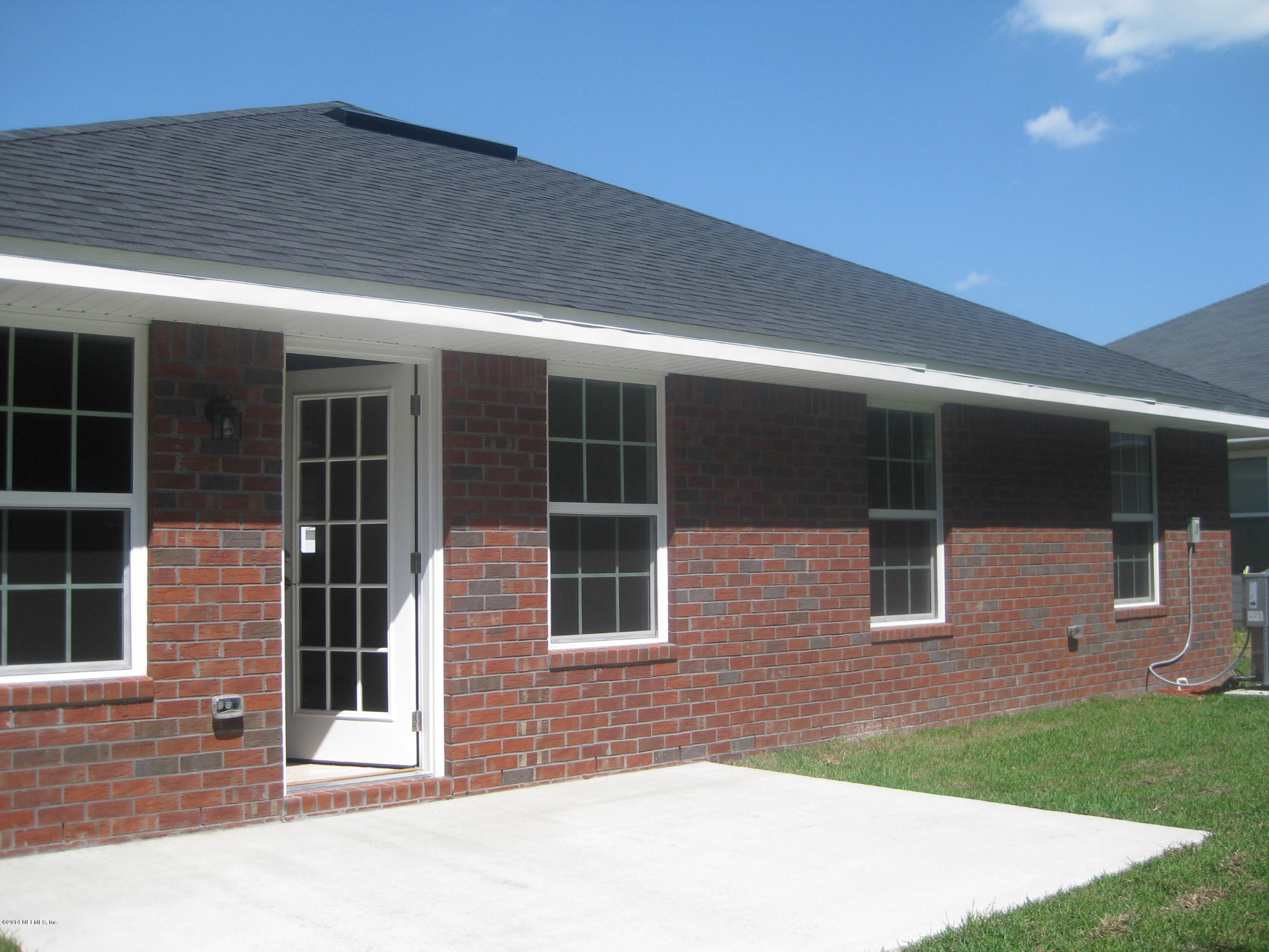 5908 Round Table Road Jacksonville, FL 32254 - Photo 8 of 23 back patio
