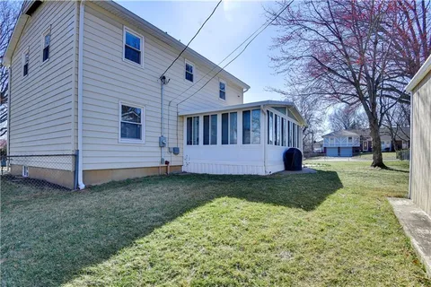 $395,000 | 7238 Flint Drive, Shawnee, KS 66203