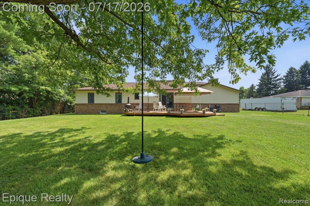555 East Square Lake Road Troy, MI 48085 - Photo 41 of 48