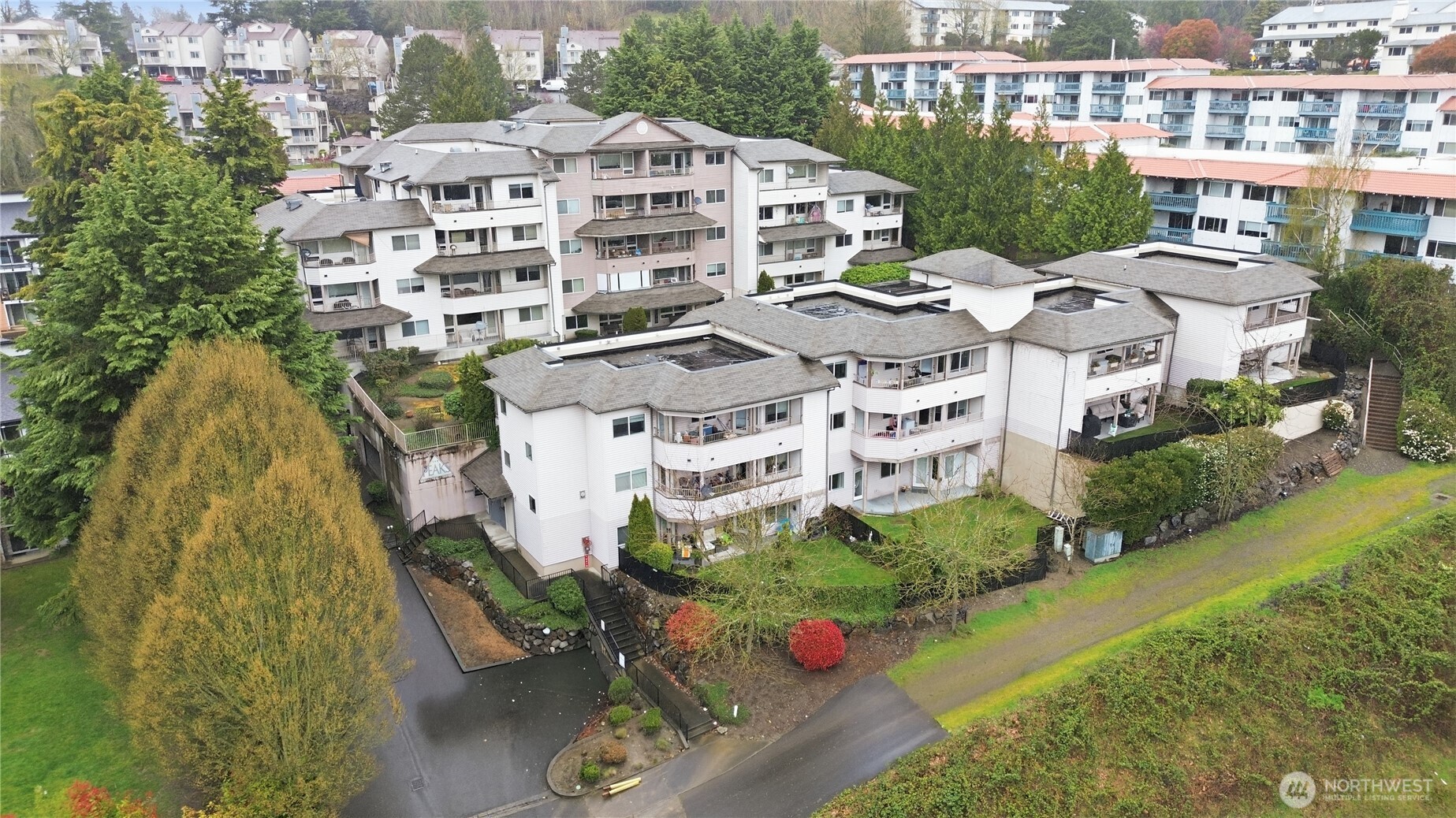15340 Macadam Road South, Unit B206 Tukwila, WA 98188 - Photo 28 of 29 a view of a city that has tall buildings