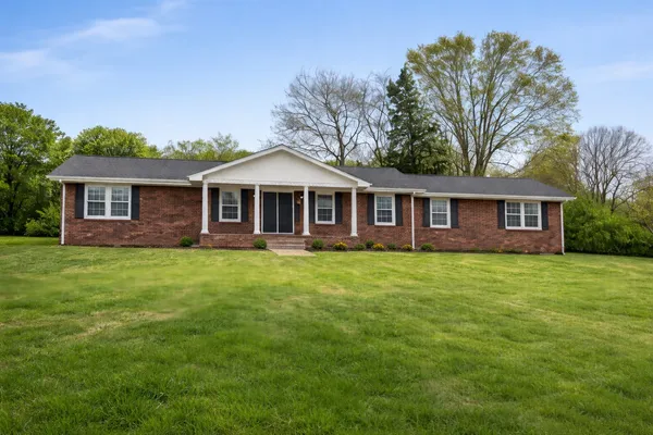 $3,100 | 124 Country Club Drive, Hendersonville, TN 37075