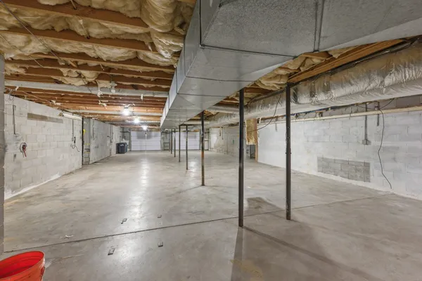 $3,100 | 124 Country Club Drive, Hendersonville, TN 37075