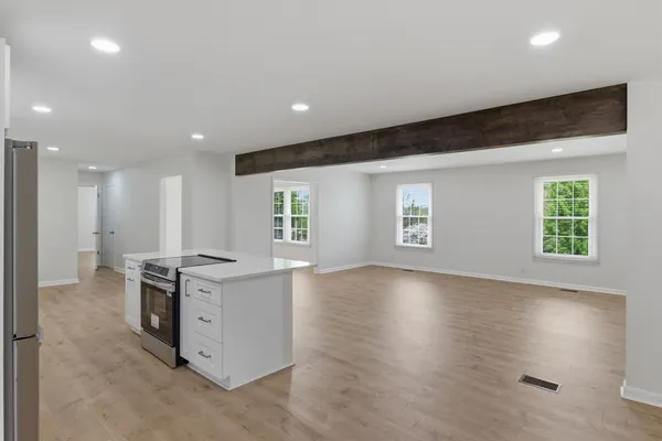$3,100 | 124 Country Club Drive, Hendersonville, TN 37075