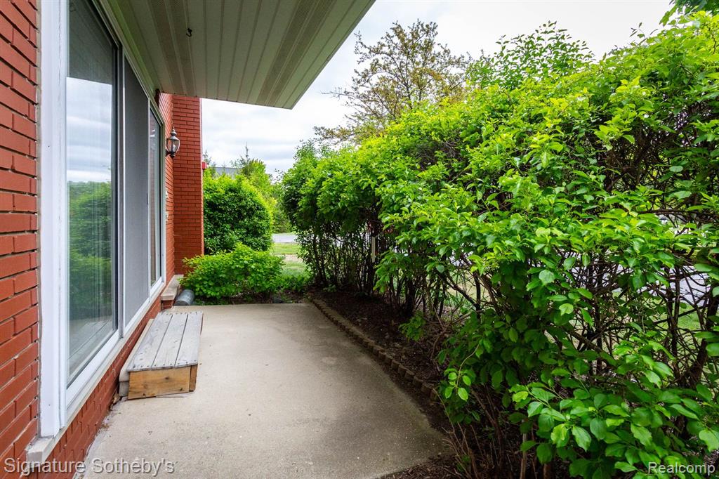 19710 West 13 Mile Road, Unit 101 Beverly Hills, MI 48025 - Photo 13 of 40