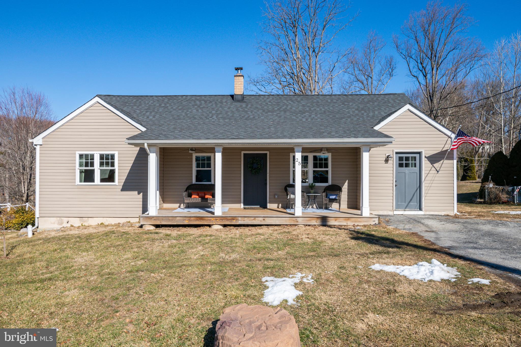 25 Langoma Road Elverson, PA 19520 - Photo 1 of 41 Front of house